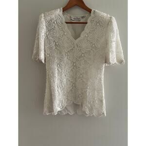 Vintage Laurence Kazar Beaded Short Sleeve Top White Asymmetrical Hem Size Small